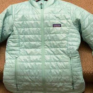 Like new Aqua Nano Puff Patagonia Coat. Purchased and worn 3 times.